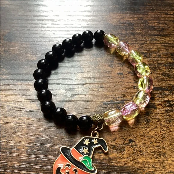 Bracelets - Picture 14 of 16